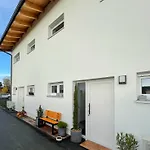 Moderne Doppelhaushaelfte Mit 3 Sz In Der Naehe Vom Scharmuetzelsee-seperat&naturnah Apartment *